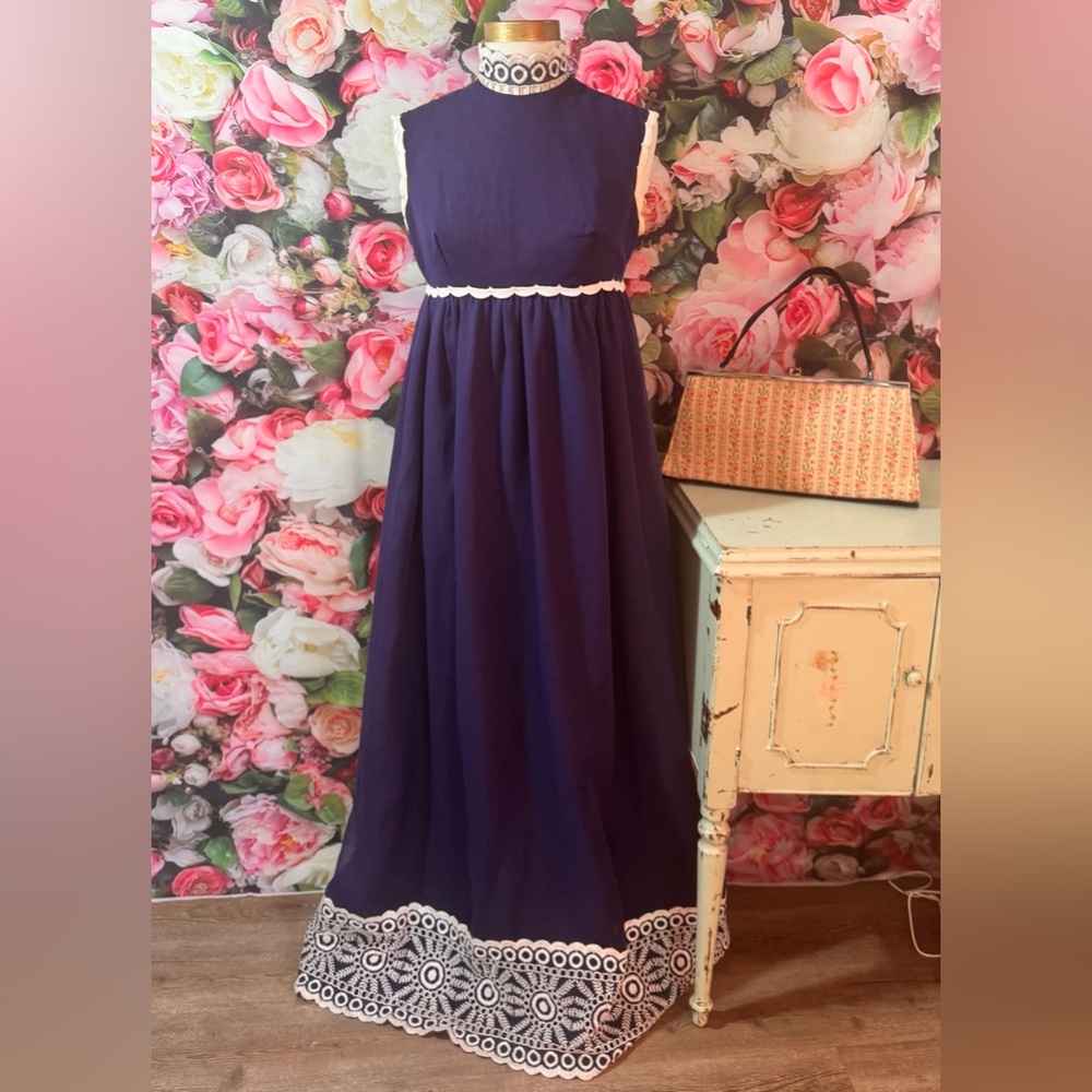 Vintage 1960's Empire Waist Sleeveless Dress